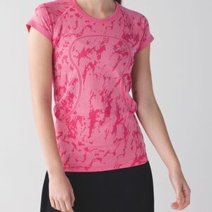 Lululemon Swiftly Tech Short Sleeve Crew Heathered Bon Bon Size 6
